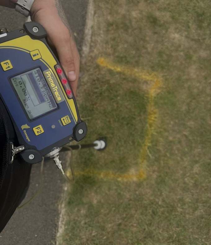 HUBB Group engineer conducting non-destructive leak detection in Ingatestone